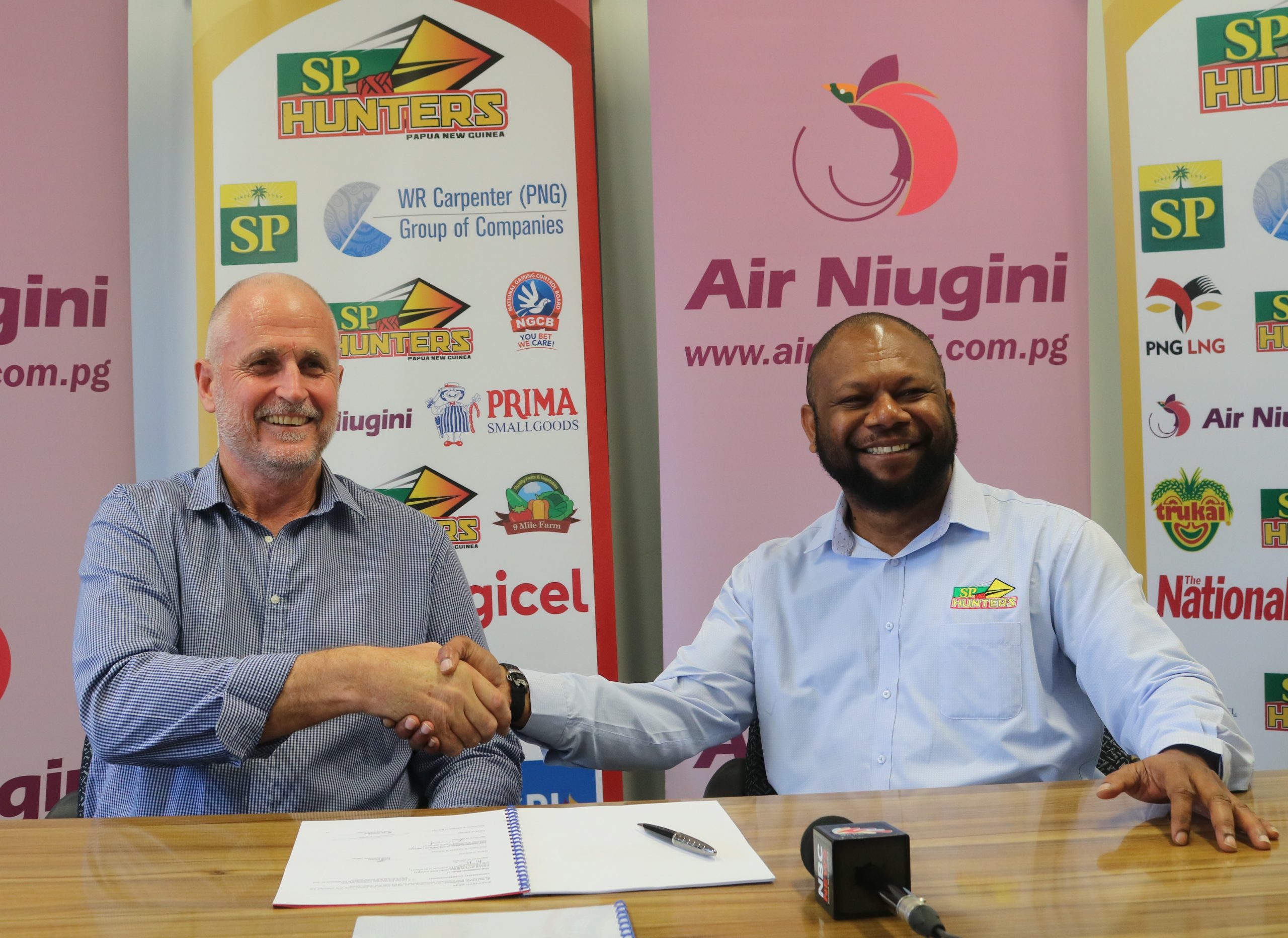 AIR NIUGINI & PNG HUNTERS RUGBY FOOTBALL CLUB RENEW AGREEMENT